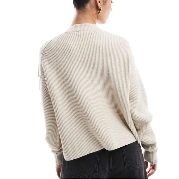 French Connection Cream Ribbed V-Neck Sweater | Cozy Knit | Size XL - Picture 3 of 5